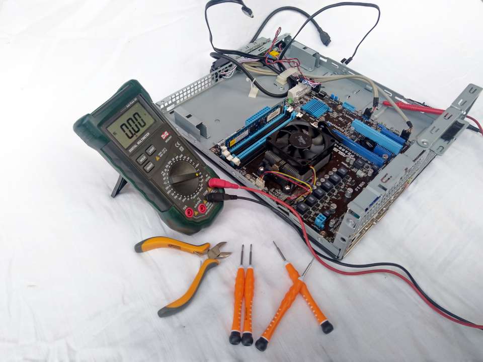 Servis hardvera desktop računara